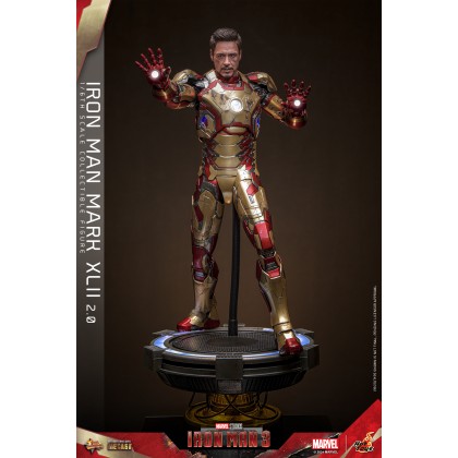 MARK XLII 1/6スケールフィギュア Deploy the Iron Man Mark XLII Armor from Iron Man 3 and Hot Toys