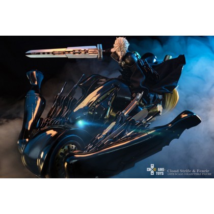 Cloud Strife & Fenrir (Deluxe Version) - GameToys Final Fantasy
